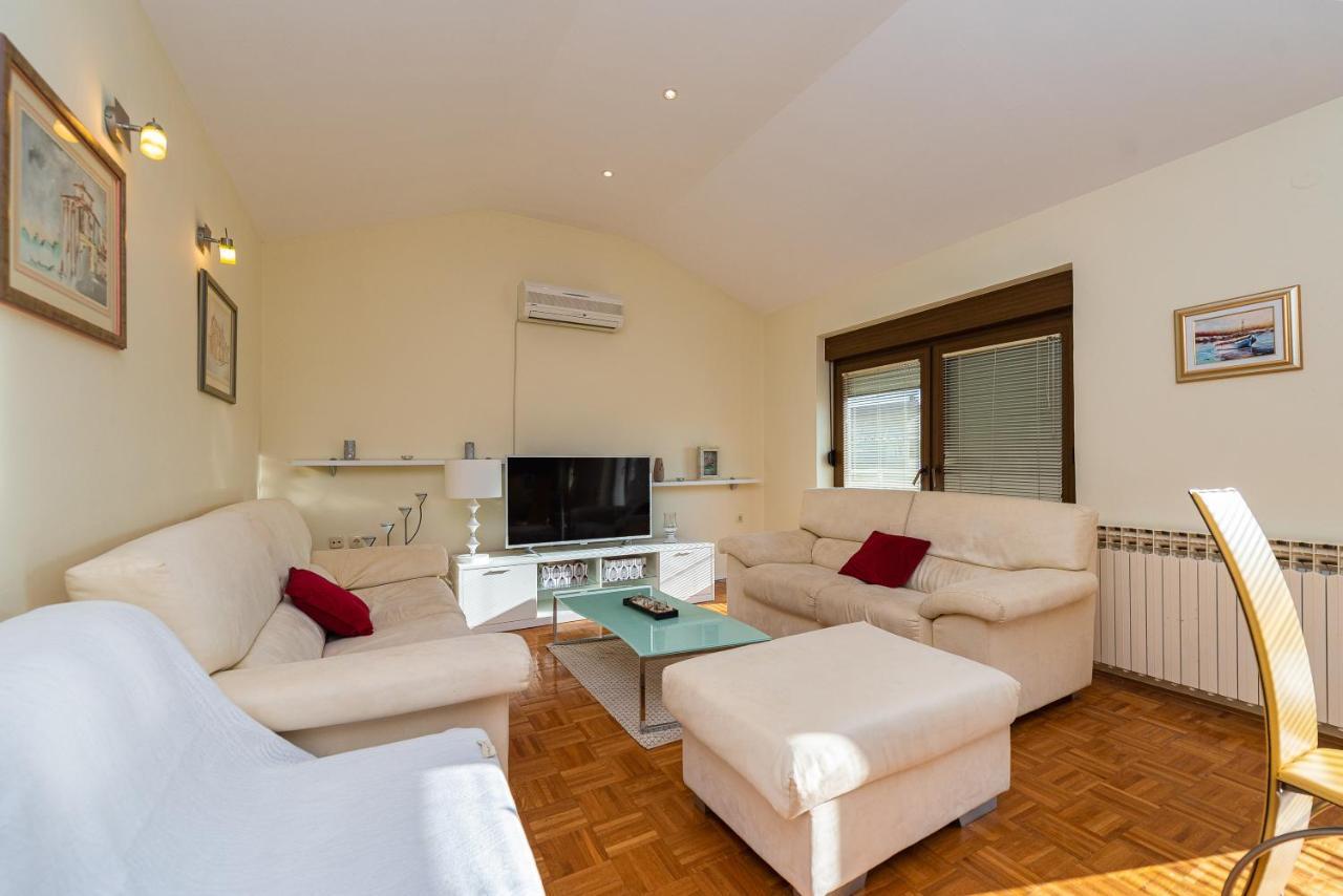 Vila Luna Apartments 扎达尔 外观 照片