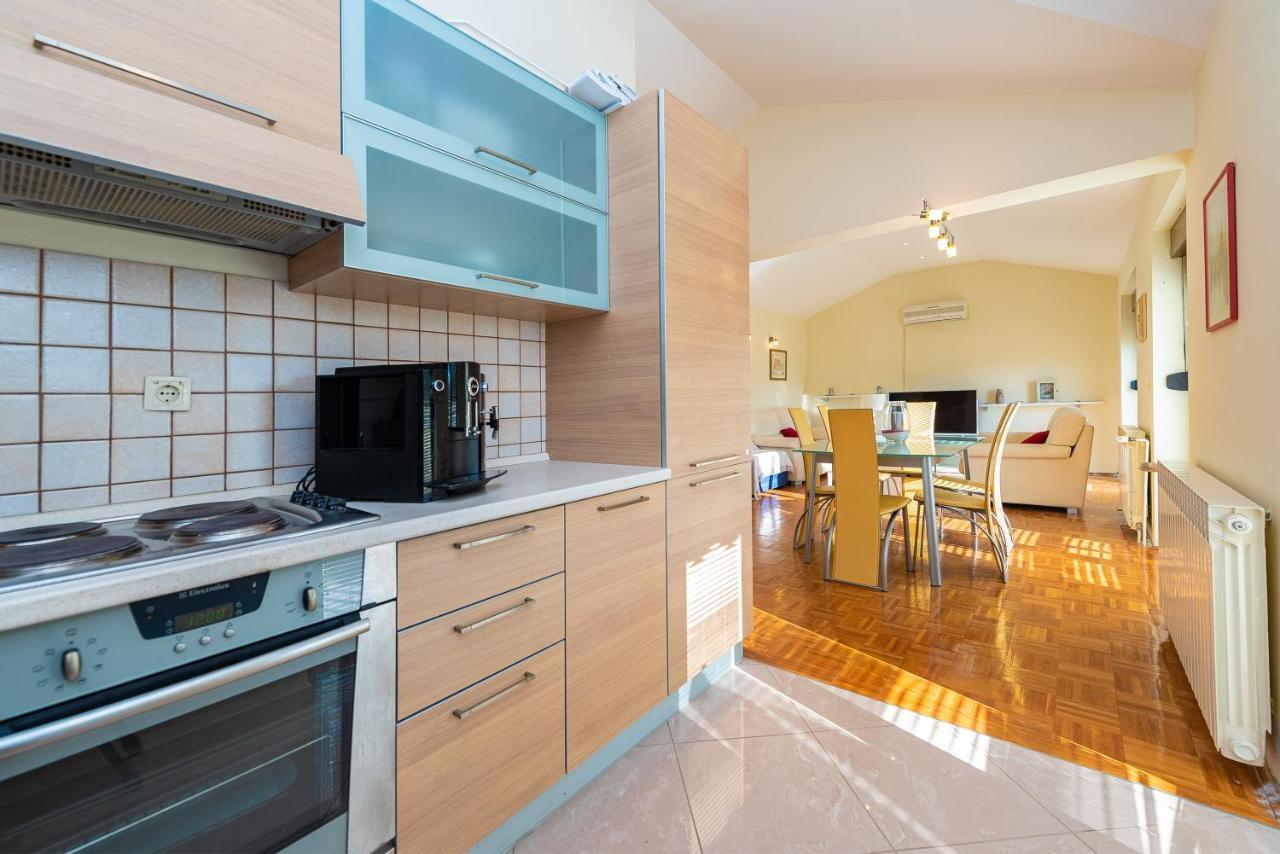 Vila Luna Apartments 扎达尔 外观 照片